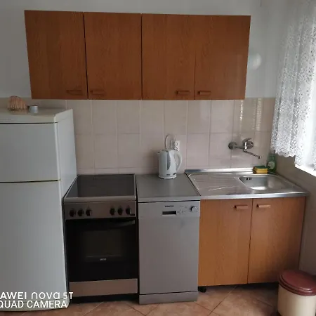 Bezek Apartment