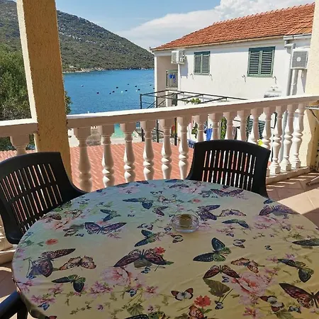 Bezek Apartment