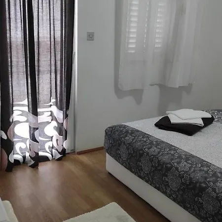 Bezek Apartment Ston