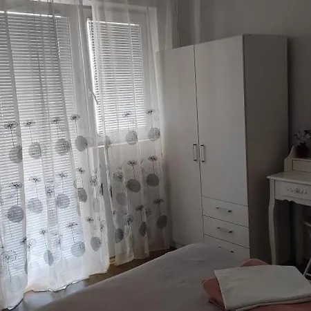 Bezek Apartment Ston