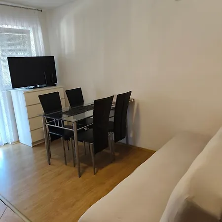 Bezek Apartment