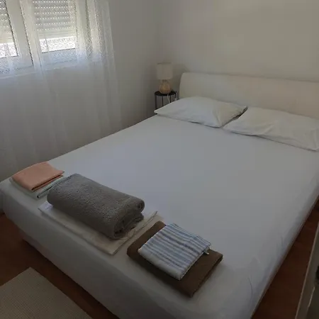 Bezek Apartment Ston